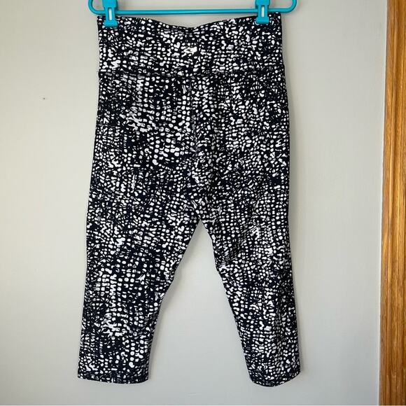 C9 Champion Black / White Patterned Leggings Size XL - Picture 2 of 11